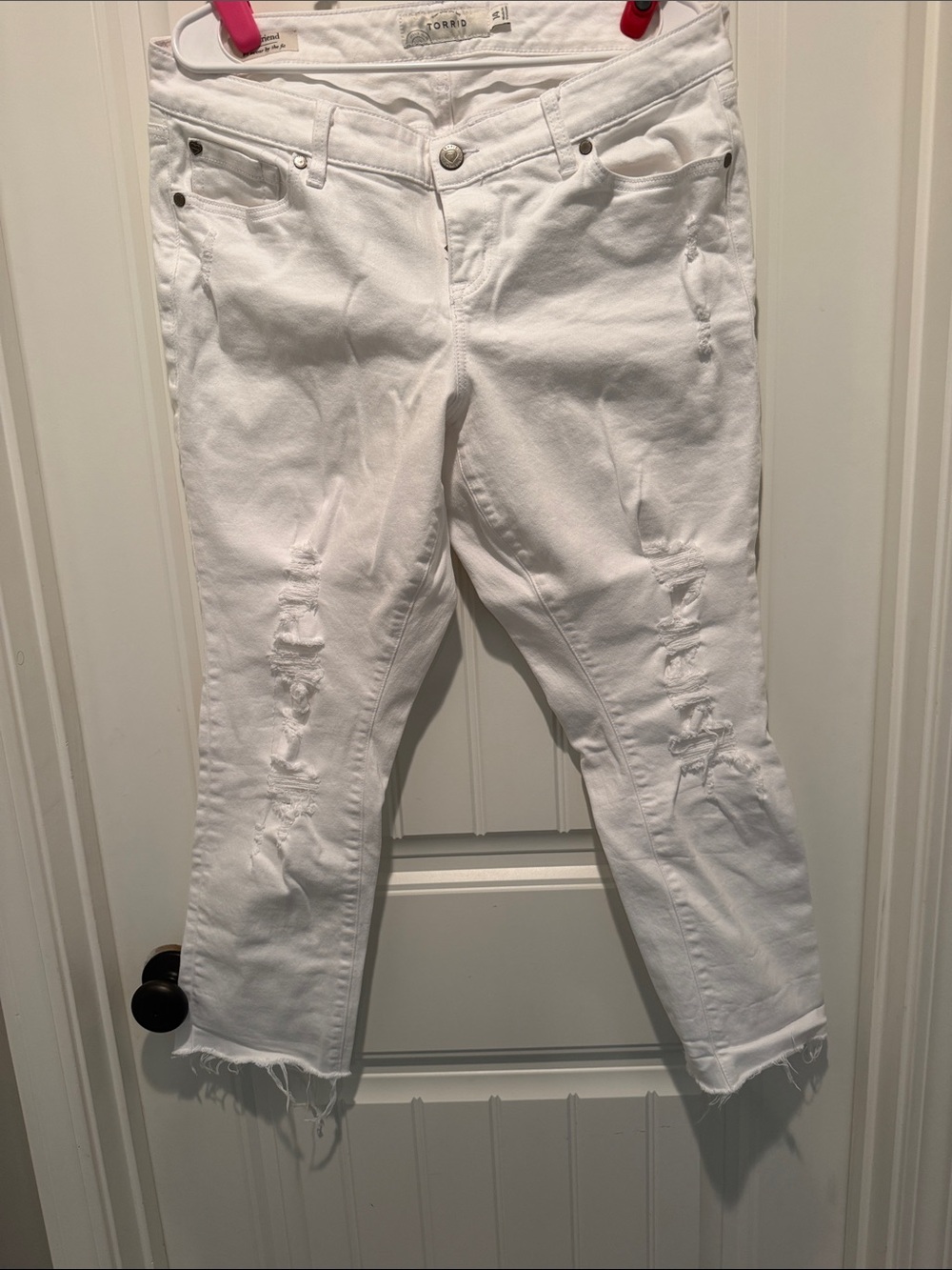 torrid White Distressed Ankle Jeans